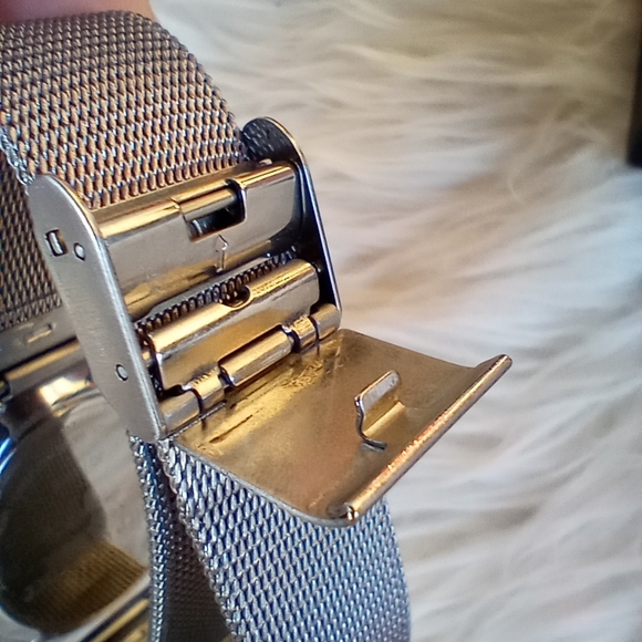 Juicy Couture Black Label Purple Ombre Mesh Watch - Picture 13 of 16